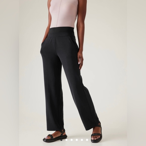Athleta Pants - Athleta Seasoft Pant // Black #533653